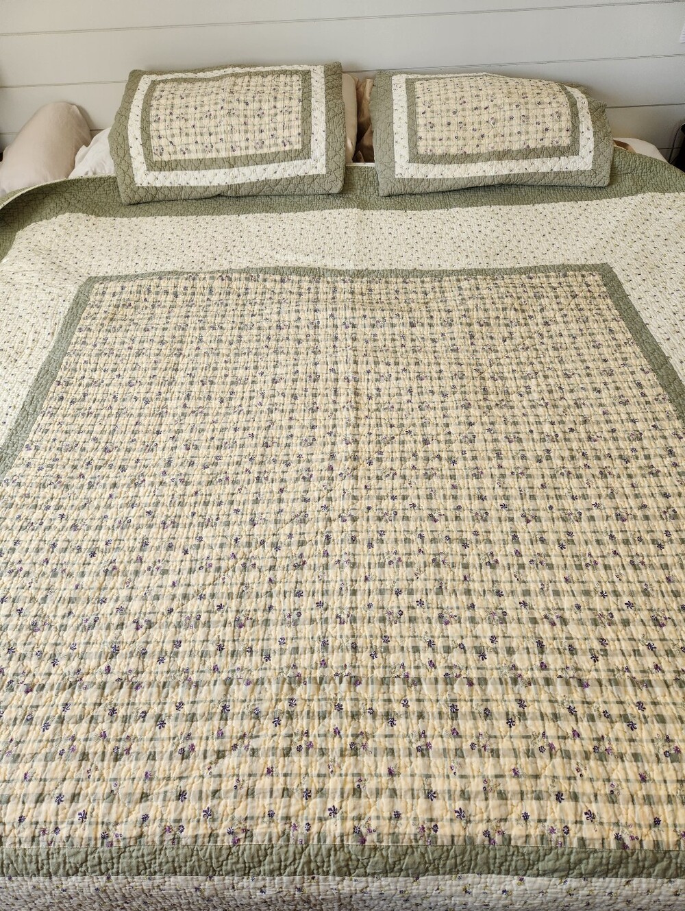 Smith & Johnson Vintage 100% Cotton Stitch Floral Quilt & Shams King Grandmacore